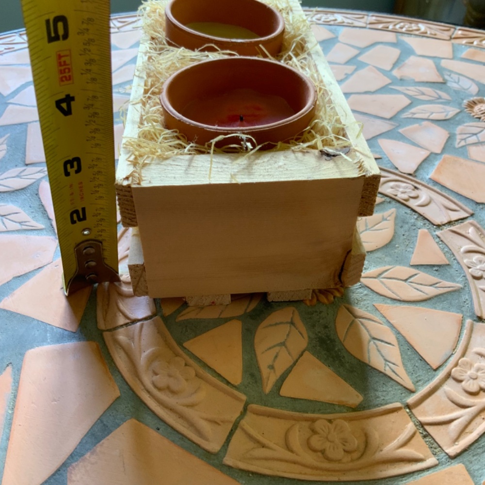 Garden Essence Aroma Therapy Candle Set in Mini Crate - Picture 6 of 9
